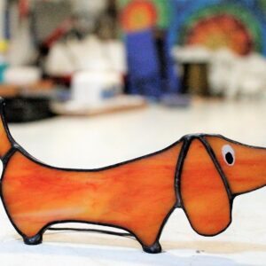 Figurka jamnika – ręcznie wykonany prezent dla miłośników psów