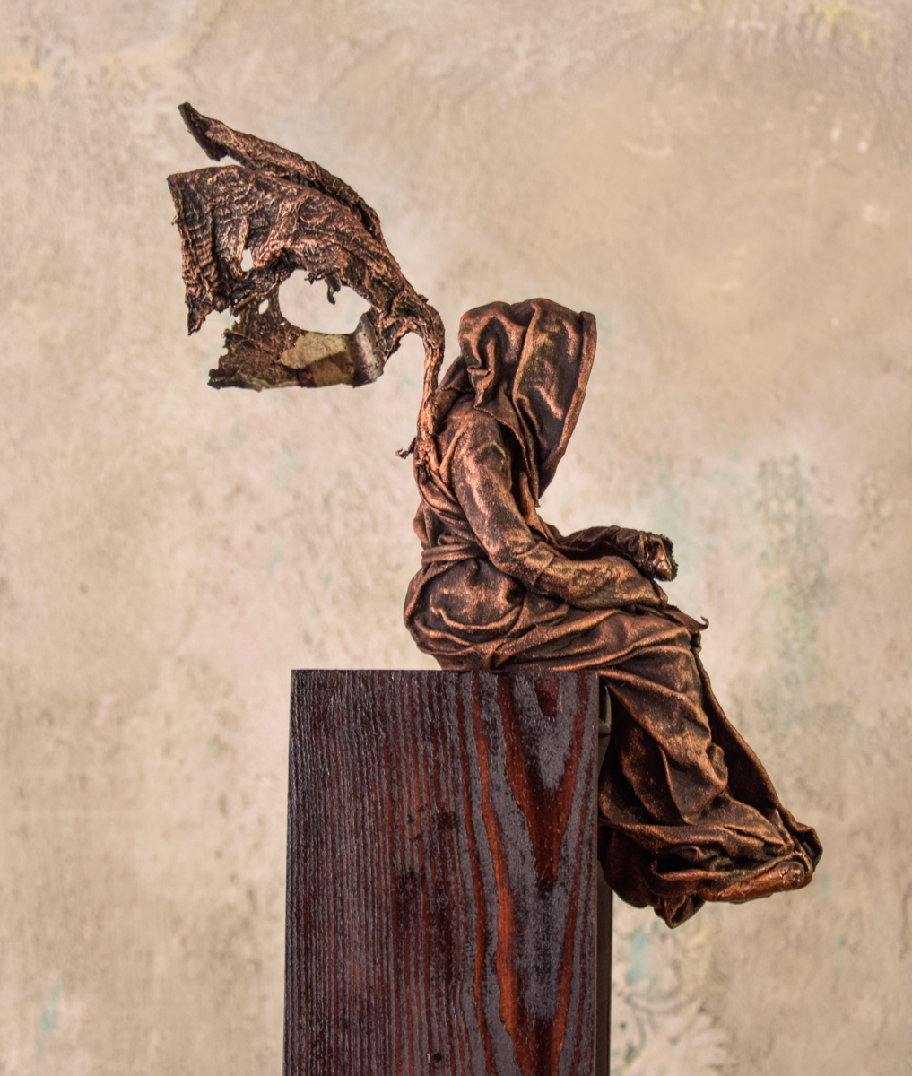 Mnich Pustelnik – artystyczna rzeźba do salonu