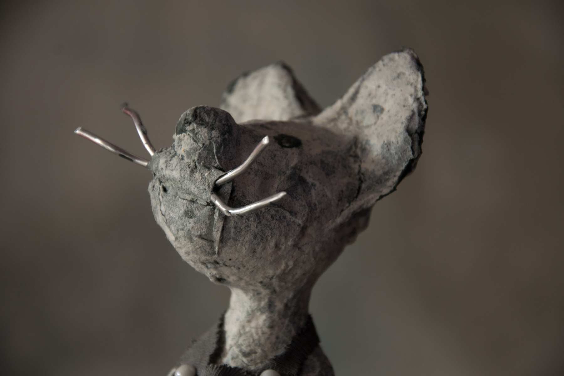 Rzeźba Myszki – Dekoracja Handmade